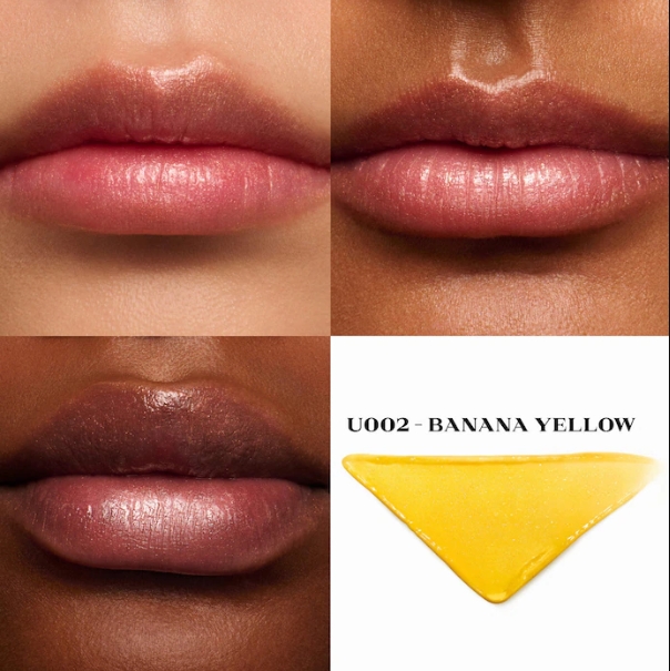 Prada Hydrating Lip Balm con aceite de jojoba en U002 Banana Yellow