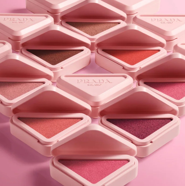 Touch Cream-To-Powder Soft Blur Longwear Blush